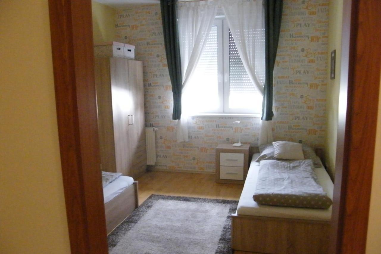 Happy Apartman Hajduszoboszlo Exterior foto
