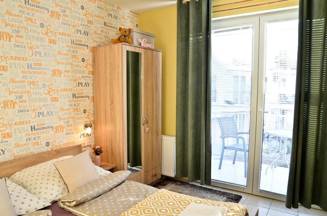 Happy Apartman Hajduszoboszlo Exterior foto