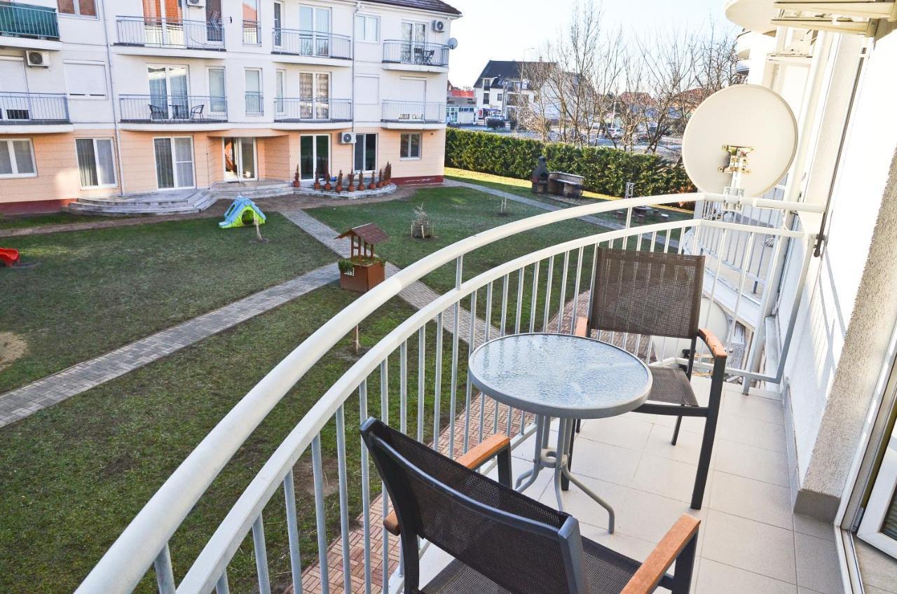 Happy Apartman Hajduszoboszlo Exterior foto
