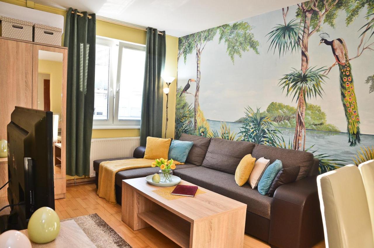 Happy Apartman Hajduszoboszlo Exterior foto