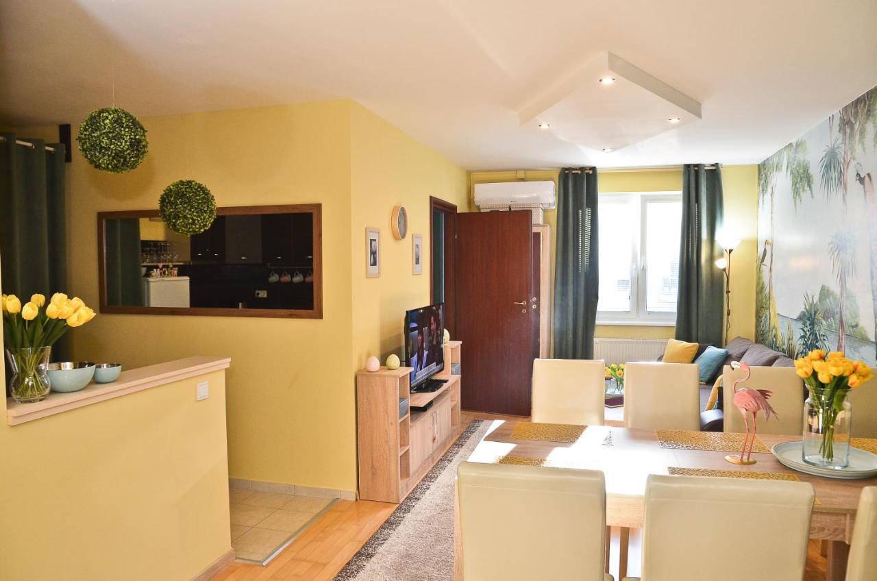 Happy Apartman Hajduszoboszlo Exterior foto