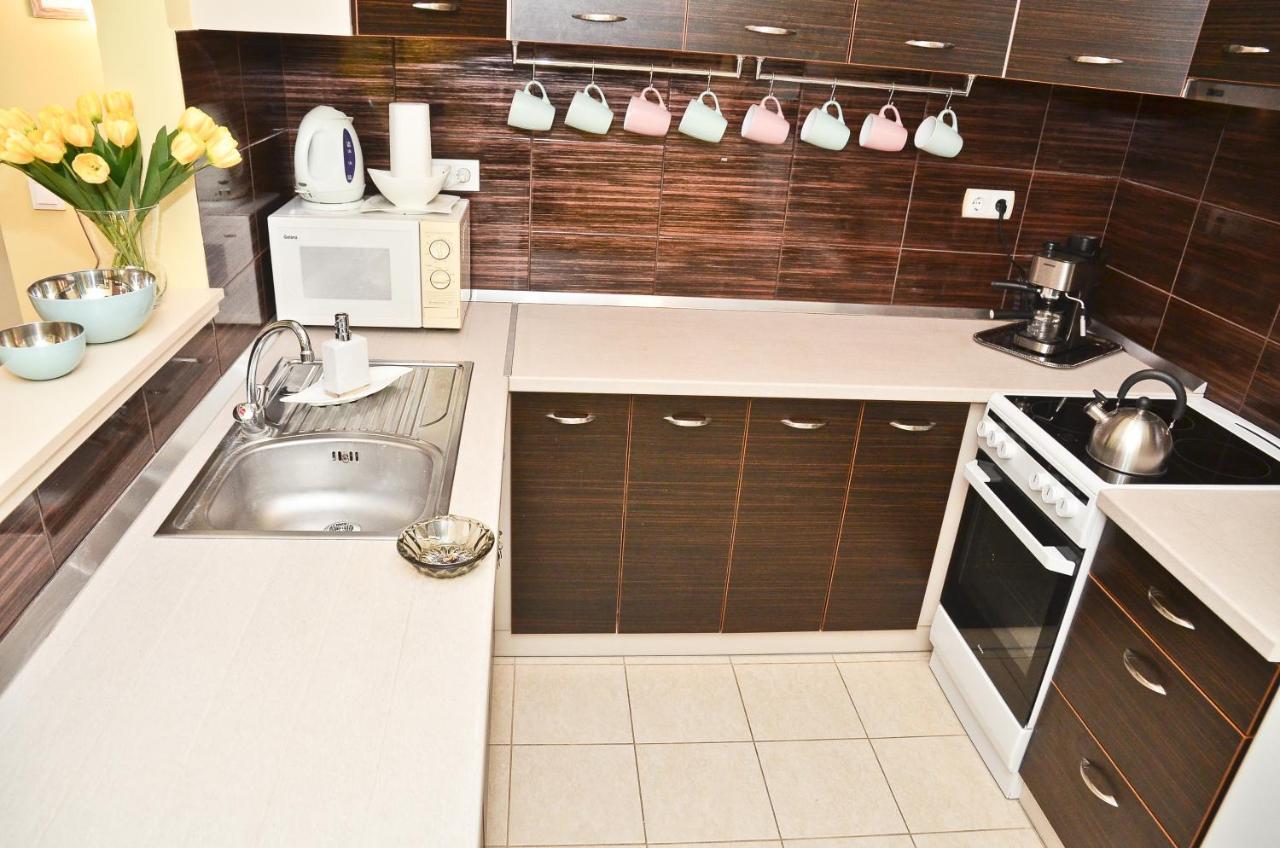 Happy Apartman Hajduszoboszlo Exterior foto